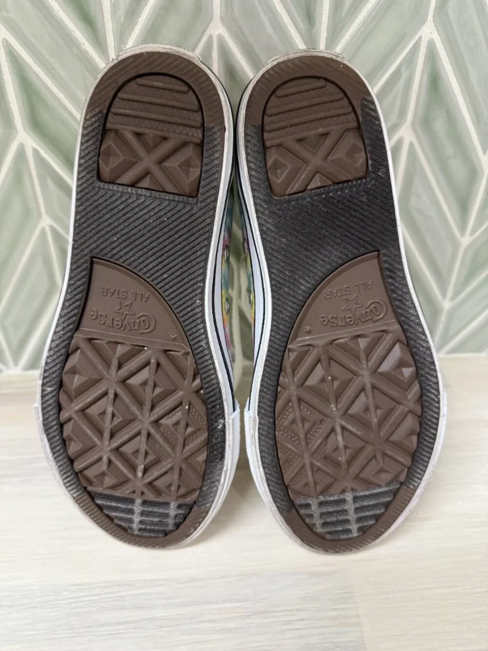 Converse durable canvas